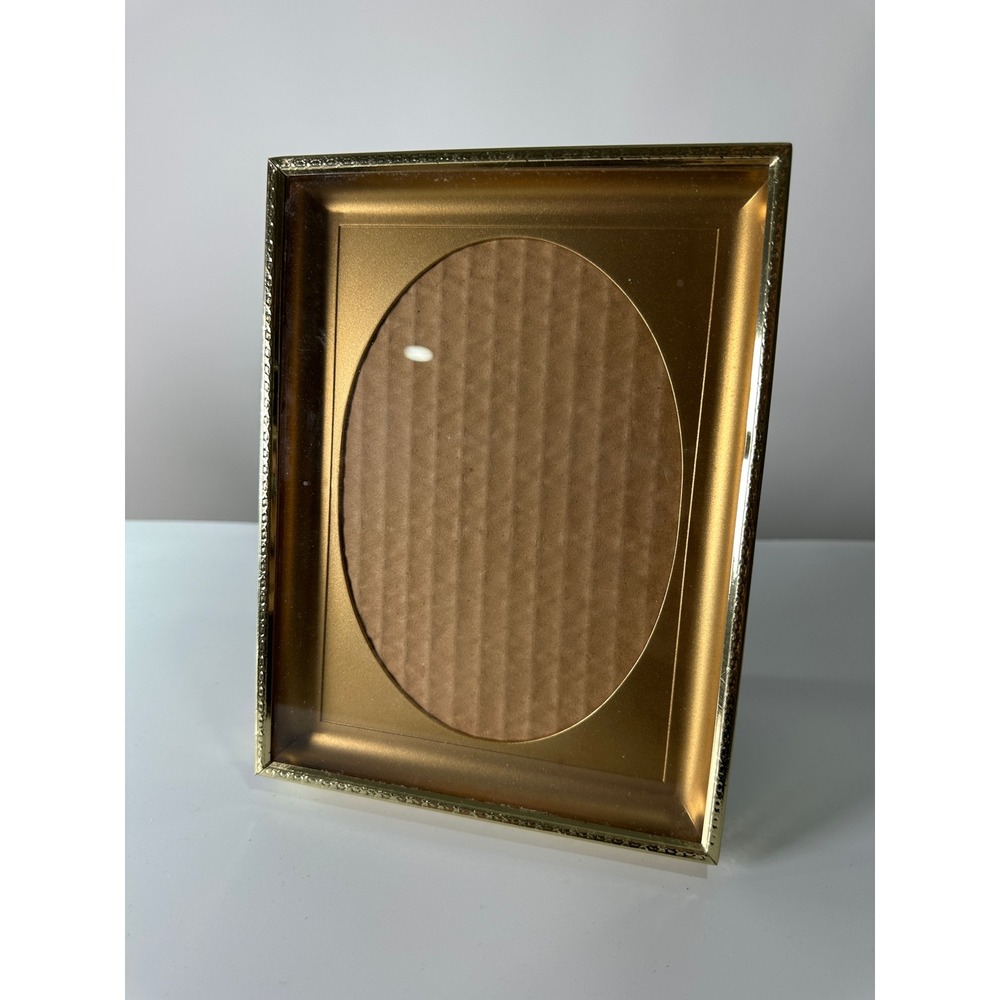 Vintage Gold Tone Picture Frame Oval Mat Embossed Edge Tabletop Display 6.5x8.5